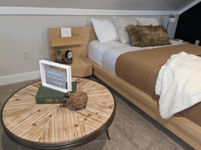 Lakewoods Urban Suite